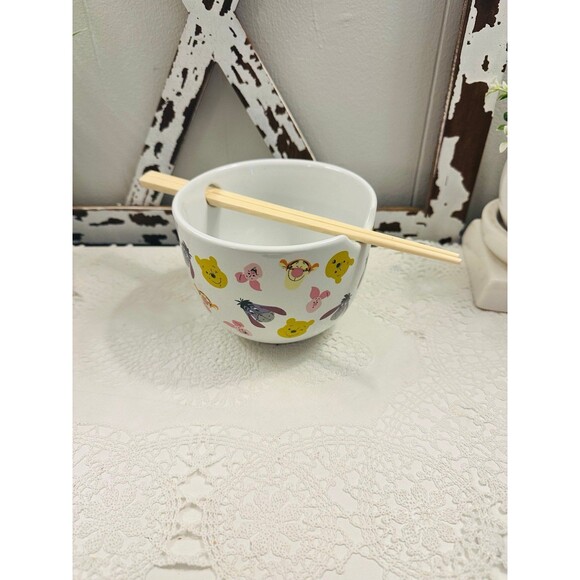 Winnie the Pooh Ceramic 20 oz Bowl with Chopsticks Disney - Picture 2 of 10